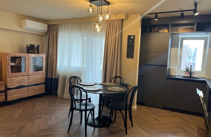 Închiriere apartament 2 camere ,B-dul Traian zona Pizza Plus
