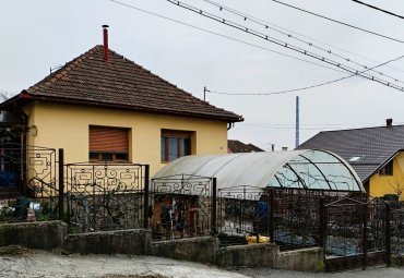 Casă individuală de vânzare, zona Minerilor!