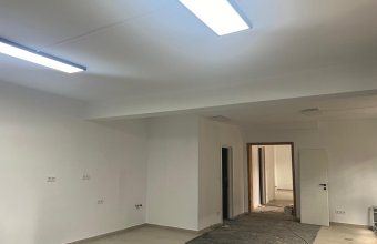 Spații comerciale de închiriat ,Piata Izvoare