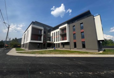 Apartament 2 camere ,etaj 2 ,Centrul vechi