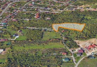 Ocazie!!!Teren Miron Costin 70 ari!