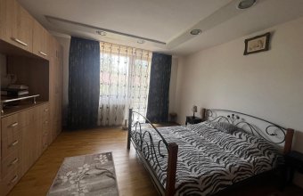 Apartament 3 camere ,zona Mărul de Aur ,Victoriei
