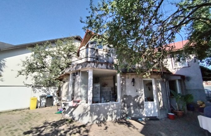 Casă individuală, zona Mihai Eminescu!