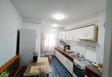Apartament 4 camere , zona Moldovei,Republicii