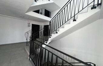 Apartament 3 camere,zona Mărul de Aur