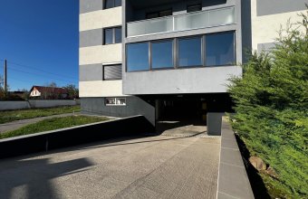 Apartament 3 camere,zona Mărul de Aur