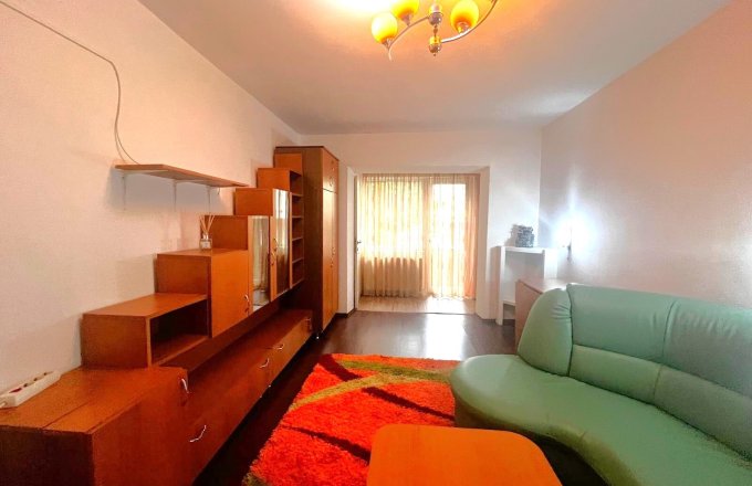 Apartament 3 camere, Dobrogei ,Scoala 3 Dimitrie Cantemir