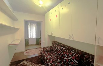 Apartament 3 camere, Dobrogei ,Scoala 3 Dimitrie Cantemir