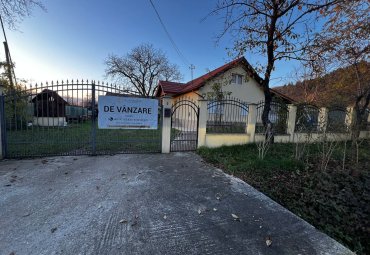 Casă individuală de vânzare Ilba ,27 ari teren ,zonă pitorească