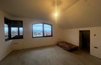 Casă individuală , Lăpușel ,25 ari teren