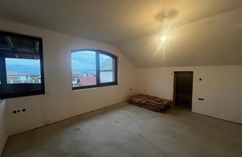 Casă individuală , Lăpușel ,25 ari teren