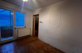 Apartament 3 camere,zona Spitalul Judetean Cuza Vodă