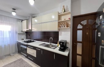 Vânzare - apartament 2 camere , Bucovinei ,etaj 3
