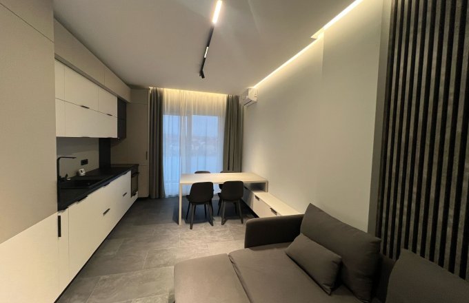 Închiriere- apartament 3 camere zona Parcul Regina Maria