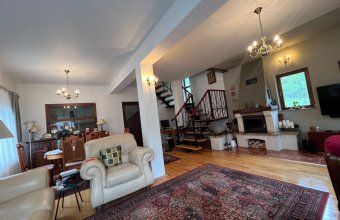 Casă cochetă , parter cu mansardă ,12 ari de teren , Tăuții Măgherăuș ,peisaj superb