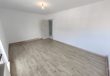 Apartament spațios cu 3 camere, 3 balcoane și vedere panoramică – Str. Hortensiei, Baia Mare