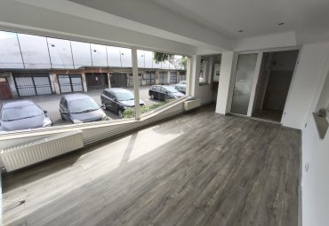 Spațiu comercial de vânzare – Petru Rareș, lângă Școala Nr. 3