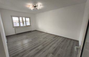 Spațiu comercial de vânzare – Petru Rareș, lângă Școala Nr. 3