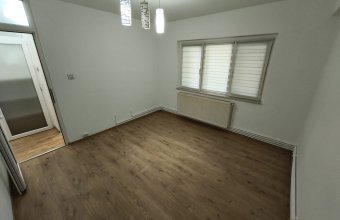 Spațiu comercial de vânzare – Petru Rareș, lângă Școala Nr. 3