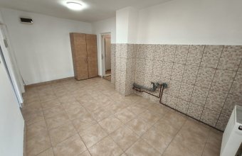 Spațiu comercial de vânzare – Petru Rareș, lângă Școala Nr. 3