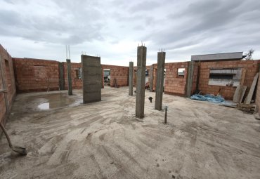 Casă pe parter la roșu zona Castel Transilvania, teren 3,5 ari – posibilitate de mansardare