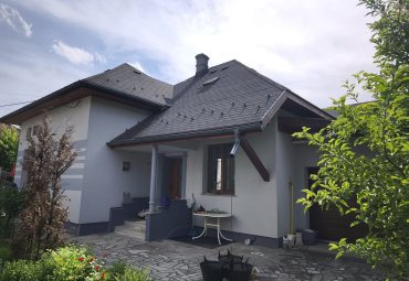 Casă de vânzare în centrul orașului – aproape de Centrul Nou și Centrul Vechi