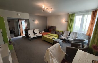 Casă de vânzare în centrul orașului – aproape de Centrul Nou și Centrul Vechi