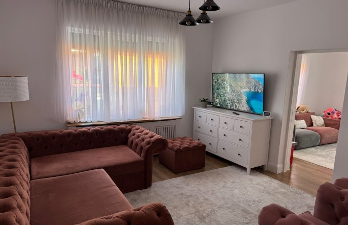 Casă renovată complet, gata de mutat — în inima centrului istoric Baia Mare!