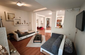 Proprietate cu 20 de camere şi 11 ari de teren lângă Stadionul Baia Mare – ideală pentru pensiune, centru medical, azil