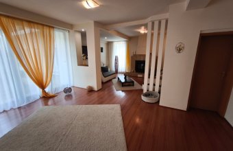 Proprietate cu 20 de camere şi 11 ari de teren lângă Stadionul Baia Mare – ideală pentru pensiune, centru medical, azil