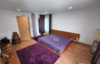 Proprietate cu 20 de camere şi 11 ari de teren lângă Stadionul Baia Mare – ideală pentru pensiune, centru medical, azil