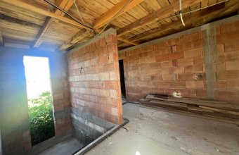 Constructie la rosu Săcălășeni ,Maramureș,ideal pensiune ,dezvoltare turistică