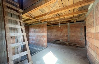 Constructie la rosu Săcălășeni ,Maramureș,ideal pensiune ,dezvoltare turistică