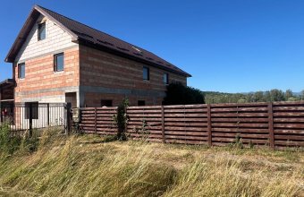 Constructie la rosu Săcălășeni ,Maramureș,ideal pensiune ,dezvoltare turistică