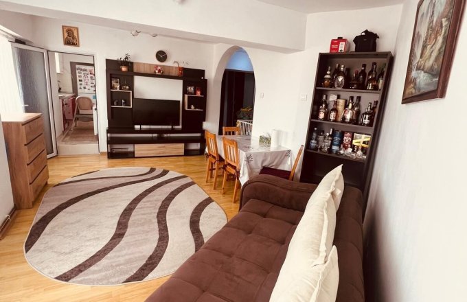 Apartament 2 camere - Republicii intersectia cu b-dul Traian ,Baia Mare