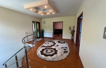Casă Tăutii de Sus ,la drum principal pozitie excelentă ,462 mp teren