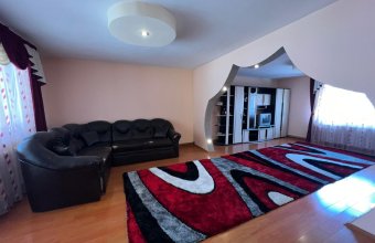 Casă Tăutii de Sus ,la drum principal pozitie excelentă ,462 mp teren