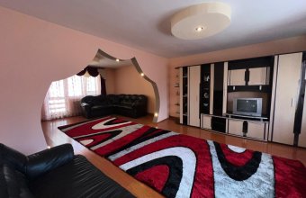 Casă Tăutii de Sus ,la drum principal pozitie excelentă ,462 mp teren