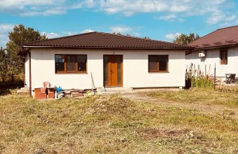 Casă in Mocira pe parter ,semifinisata ,493 mp teren