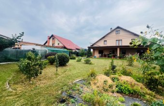 Casă solidă Săsar la cheie ,zona Vama , teren 10 ari ,la 3 min de Baia Mare