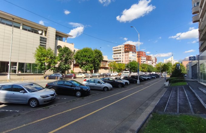 Spațiu comercial premium de închiriat – 175 mp, Bld. Traian nr. 1