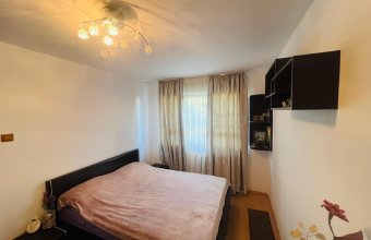Apartament 2 camere cu balcon ,etaj 3 -cartier Săsar ,zona Pizza Albina