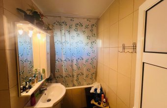 Apartament 2 camere cu balcon ,etaj 3 -cartier Săsar ,zona Pizza Albina
