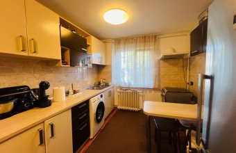 Apartament 2 camere cu balcon ,etaj 3 -cartier Săsar ,zona Pizza Albina