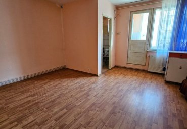 Garsoniera confort 1 ,etaj 2, in apropiere de liceul Nenitescu , 30 mp