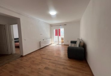 Apartament 2 camere ,Victoriei -zona Mărul de Aur ,parter cu loc de parcare
