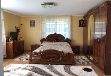 De vânzare: Casă cu livadă – sat Odești, comuna Băsești, jud. Maramureș