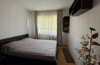 Apartament 2 camere cu balcon ,etaj 3 -cartier Săsar ,zona Pizza Albina