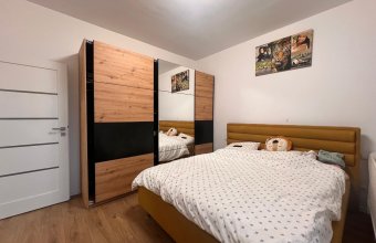 Apartament 3 camere , parter cu gradina proprie