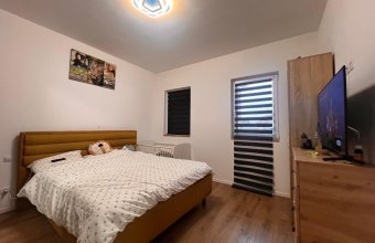Apartament 3 camere , parter cu gradina proprie
